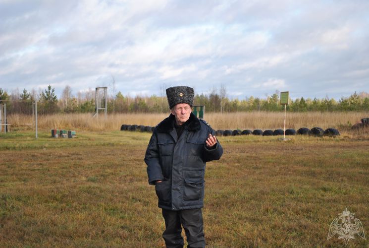 Бойцы ОМОН поздравили первого командира с 70-летним юбилеем 