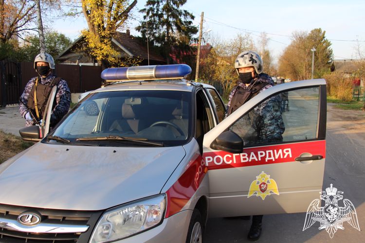В Бежецке сотрудники Росгвардии задержали мужчину, подозреваемого в причинении телесных повреждений своей знакомой