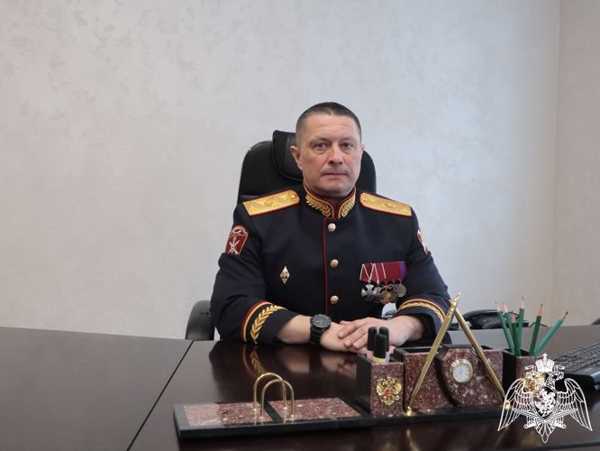 Начальник регионального Управления Росгвардии генерал-майор Александр Пляскин поздравил сотрудников лицензионно-разрешительной работы и государственного контроля с профессиональным праздником