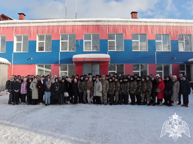 Тверские росгвардейцы проводят патриотические занятия для школьников региона
