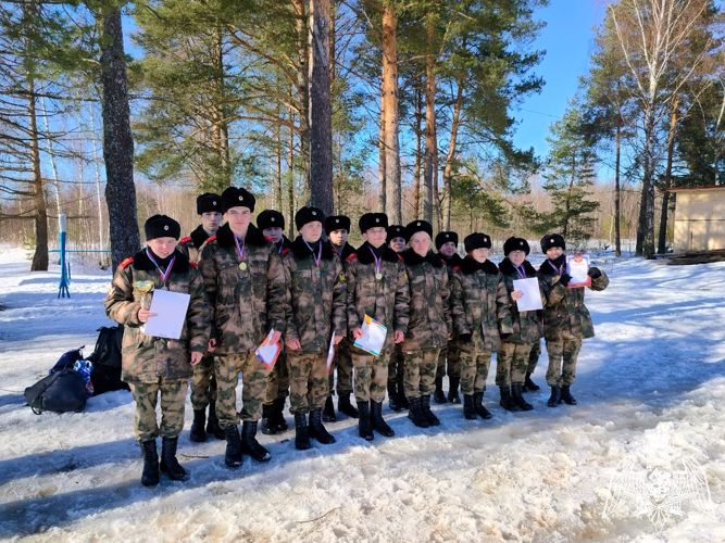 Тверские росгвардейцы организовали и провели для учащихся профильных классов Росгвардии военно-спортивную игру «Зарница»
