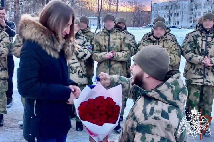 Вернувшийся из СВО росгвардеец первым делом сделал предложение своей девушке в Твери