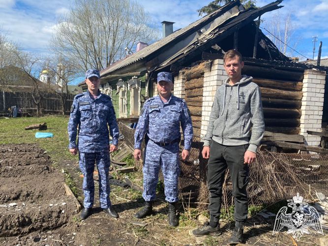 Росгвардейцы спасли ребенка из огня в Тверской области (видео)