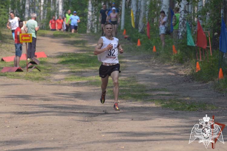 Сильнейшие легкоатлеты Росгвардии вышли на старт чемпионата войск в Екатеринбурге