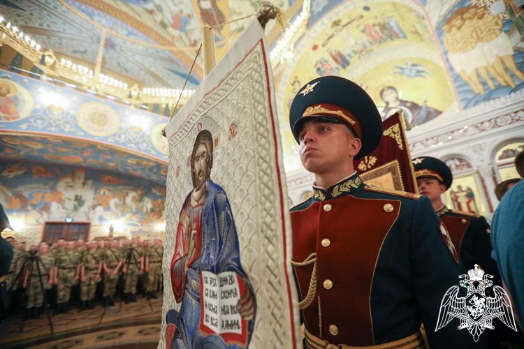 В День крещения Руси в Главном храме Росгвардии прошло праздничное богослужение