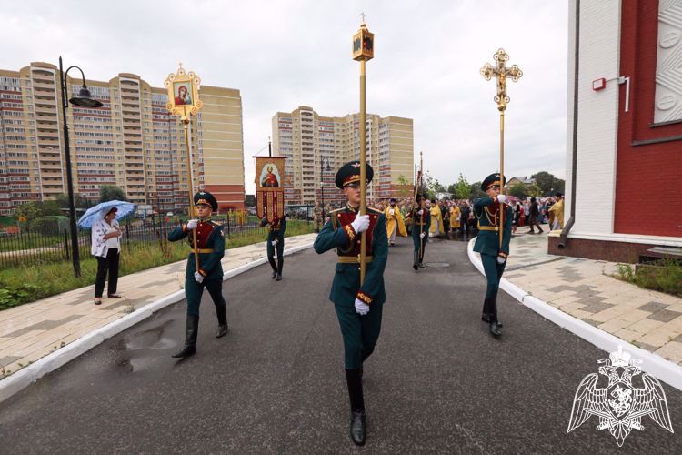 В День крещения Руси в Главном храме Росгвардии прошло праздничное богослужение