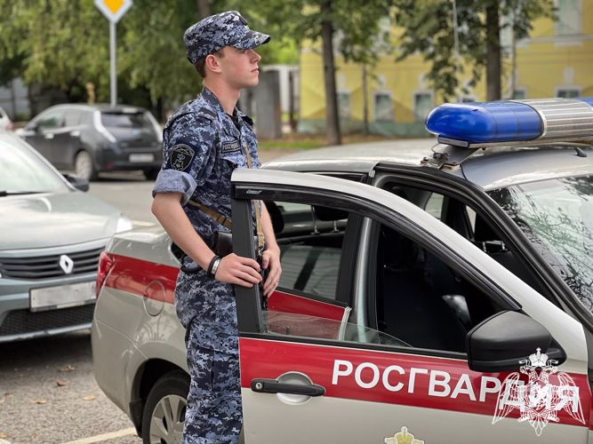 Тверские росгвардейцы предотвратили кражу товара из спортивного магазина  