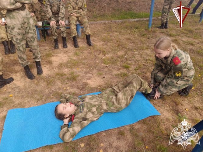 Тверские росгвардейцы провели «Зарницу» с учащимися подшефной школы