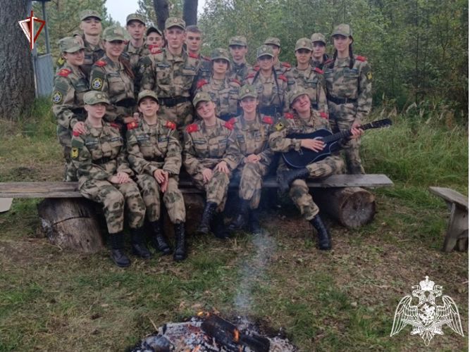Тверские росгвардейцы провели «Зарницу» с учащимися подшефной школы