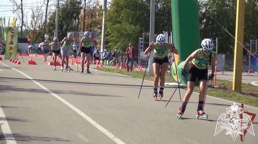 Спортсменка Росгвардии победила на Кубке России по лыжероллерам