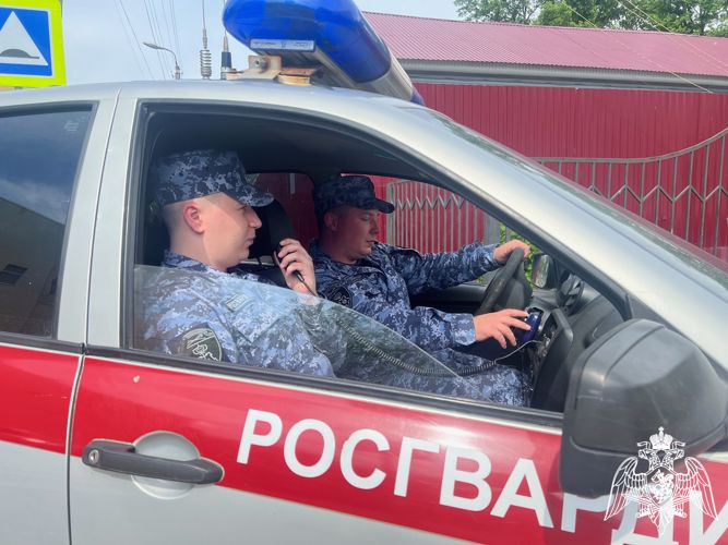 Тверские росгвардейцы задержали подозреваемого в попытке краже с охраняемого торгового объекта 