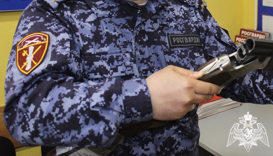 Сотрудники Росгвардии за неделю изъяли 15 единиц оружия в Тверской области