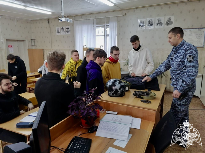 В Тверской области росгвардейцы провели мероприятия приуроченные ко Дню Героев Отечества  