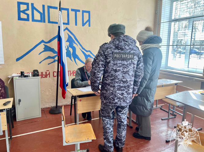 Тверские Росгвардейцы участвуют в голосовании на выборах Президента России