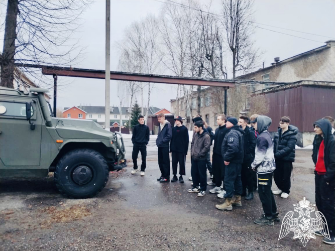 Тверские росгвардейцы присоединились к акции «Есть такая профессия — Родину защищать» 