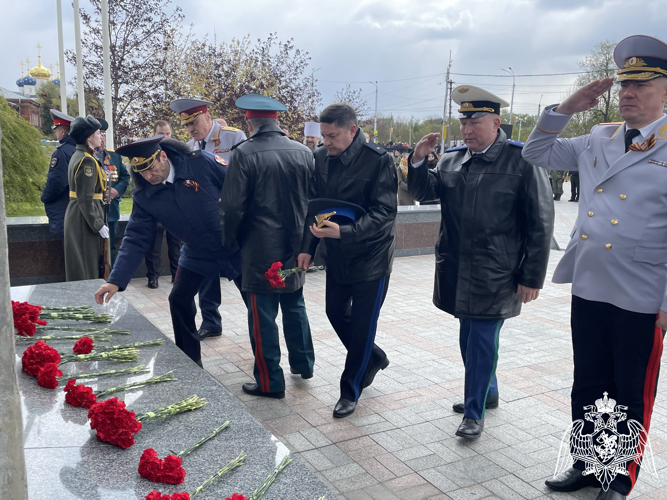 В Твери начальник территориального Управления Росгвардии принял участие в памятном мероприятии в честь павших в годы Великой Отечественной войны 