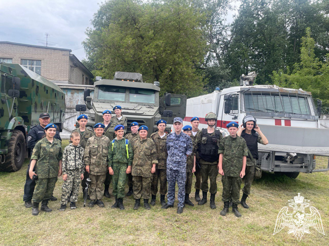 В Тверской области продолжается акция «Каникулы с Росгвардией»