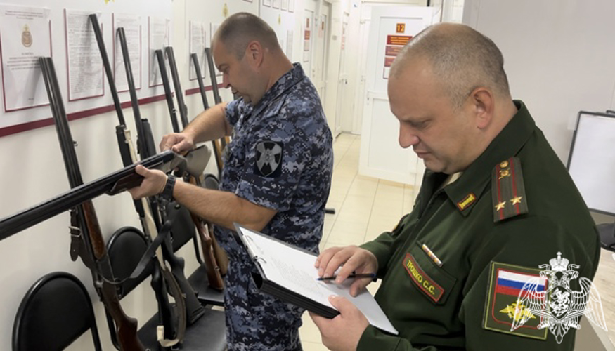 Тверские росгвардейцы передали добровольно сданное охотничье оружие в зону СВО 