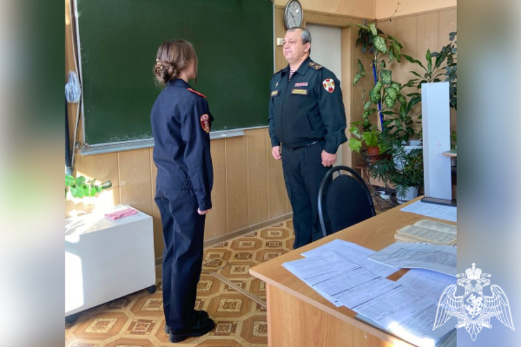 Тверские росгвардейцы провели занятие из цикла «Разговоры о важном» в МОУ СОШ № 16