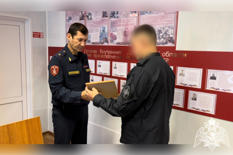 Сотрудники СОБР «Волк» Управления Росгвардии по Тверской области отмечают день образований отрядов