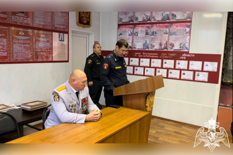 Сотрудники СОБР «Волк» Управления Росгвардии по Тверской области отмечают день образований отрядов