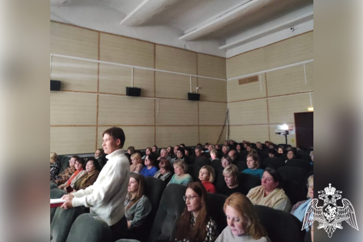 В Твери росгвардейцы приняли участие в семинаре по противодействию терроризму и экстремизму 