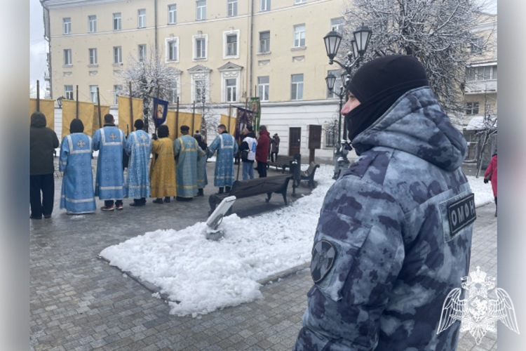 Росгвардейцы обеспечили безопасность в День народного единства в Твери