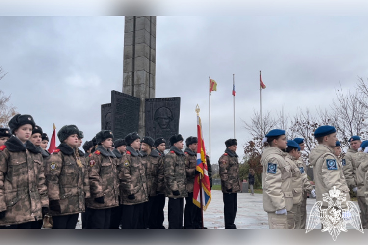 Подшефный класс Росгвардии принял участие в акции «Равнение на бессмертие» в Твери