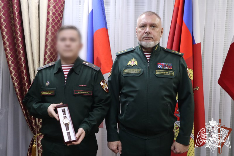 Генерал-полковник Алексей Воробьев вручил награды специалистам психологических подразделений Росгвардии