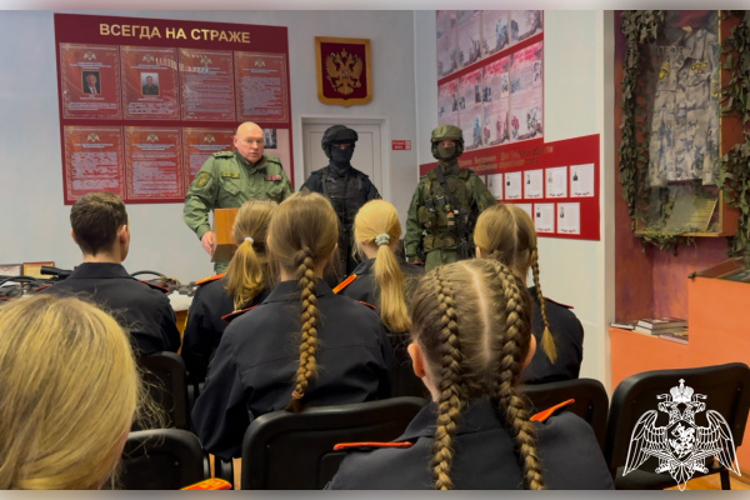 В рамках  ведомственной акции «Дни Росвардии» Тверской СОБР открыл свои двери для учеников подшефного класса