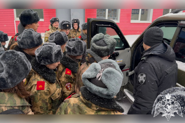 В рамках  ведомственной акции «Дни Росвардии» Тверской СОБР открыл свои двери для учеников подшефного класса