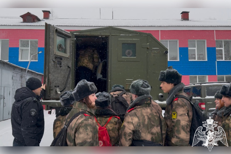 В рамках  ведомственной акции «Дни Росвардии» Тверской СОБР открыл свои двери для учеников подшефного класса