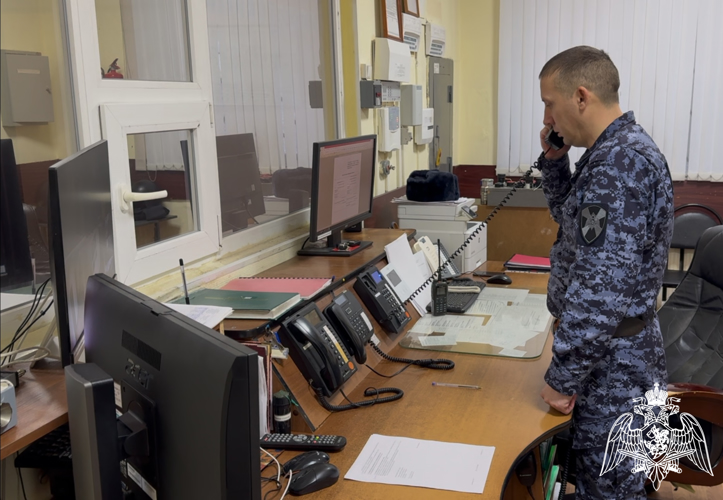 Тверские росгвардейцы отработали навыки эвакуации по сигналу «Пожарная тревога»