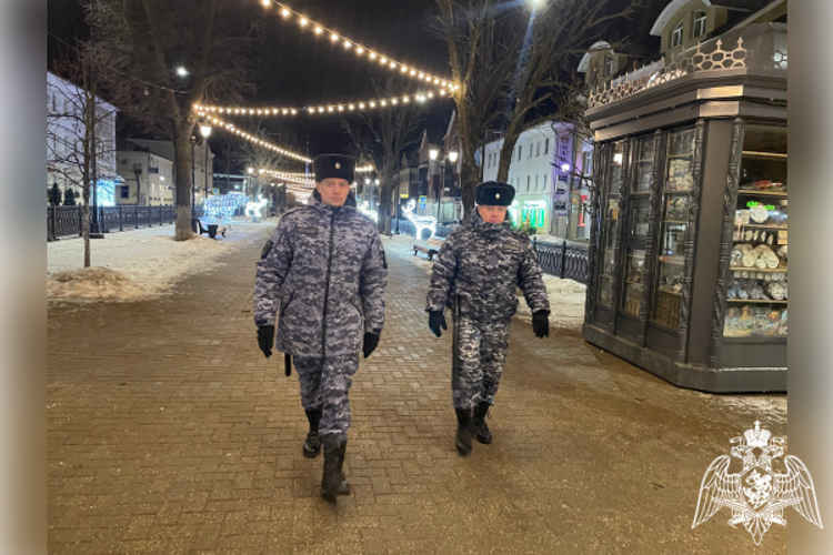    ​ Сотрудники Управления Росгвардии по Тверской области приняли участие в обеспечении правопорядка во время празднования Нового года