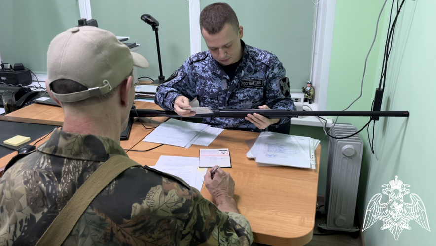 Сотрудники подразделений государственного контроля и лицензионно-разрешительной работы Управления  Росгвардии по Тверской области отмечают профессиональный праздник