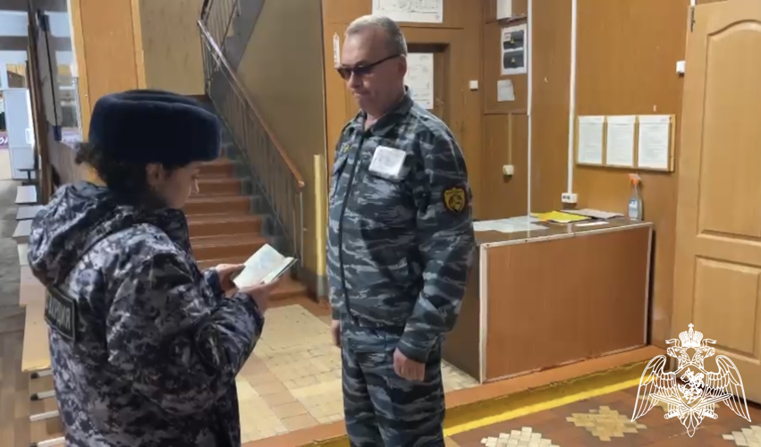 Сотрудники подразделений государственного контроля и лицензионно-разрешительной работы Управления  Росгвардии по Тверской области отмечают профессиональный праздник