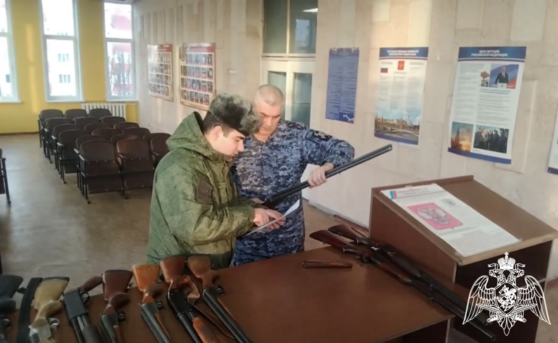 Сотрудники подразделений государственного контроля и лицензионно-разрешительной работы Управления  Росгвардии по Тверской области отмечают профессиональный праздник