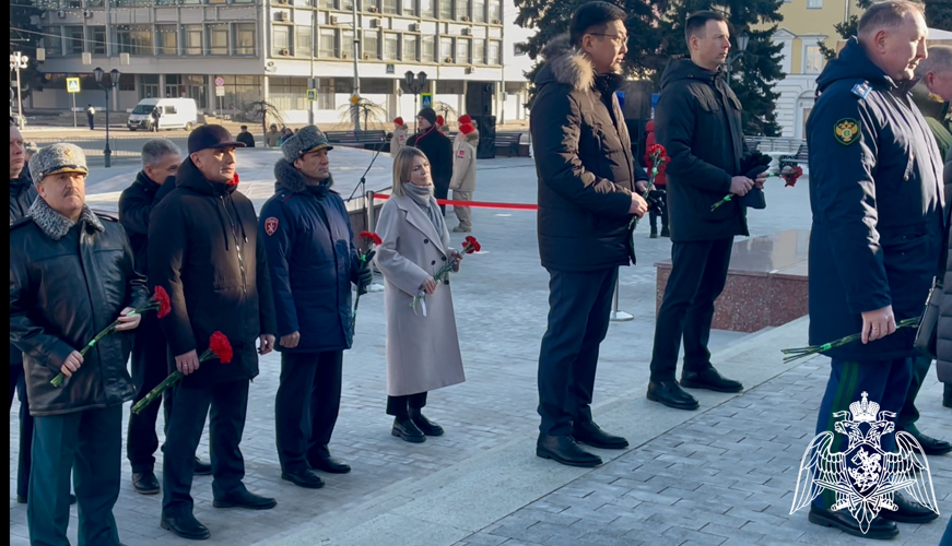 В Твери начальник территориального Управления Росгвардии принял участие в памятном мероприятии, посвященном Дню защитника Отечества