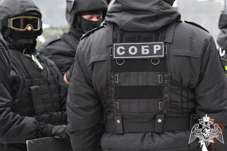 В Твери при силовой поддержке спецназа Росгвардии предотвращена продажа контрафактной  стеклоомывающей жидкости