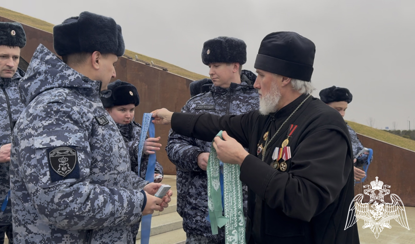 На мемориале Советскому солдату во Ржеве состоялся молебен за воинов Росгвардии 