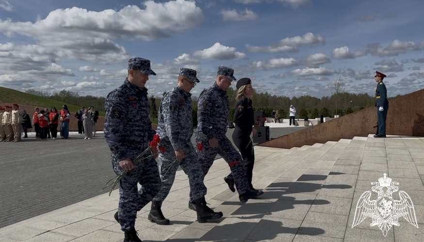 Во Ржеве росгвардейцы приняли участие в открытии «Вахты памяти 2025»