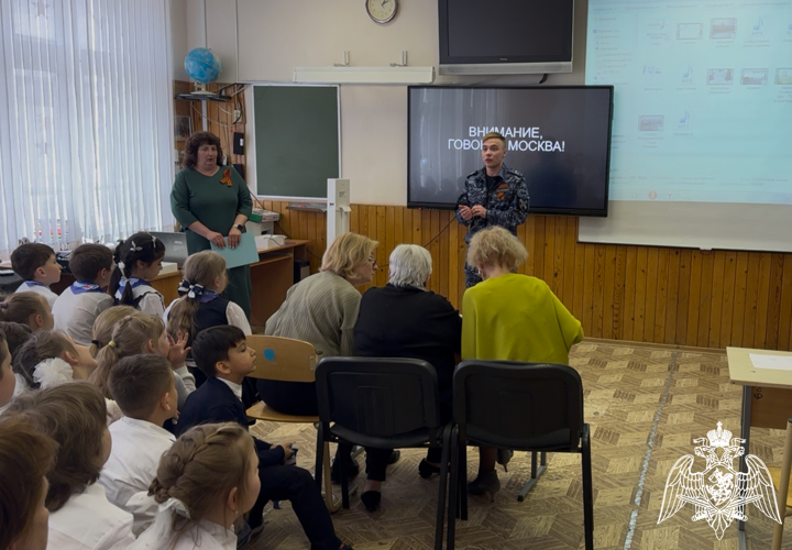 В ПРЕДДВЕРИИ 80-летия Победы РОСГВАРДЕЙЦЫ приняли участие в смотр-КОНКУРСАХ строя и песни В Твери