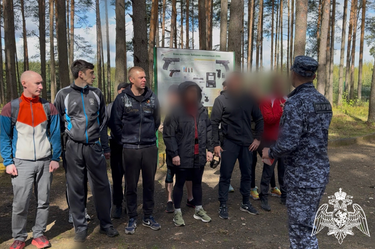 Соревнования по служебному биатлону прошли среди Тверских росгвардейцев