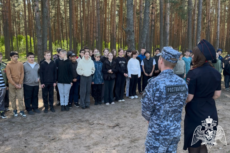 Росгвардейцы приняли участие в военно-полевом выходе с учащимися одной из школ Твери