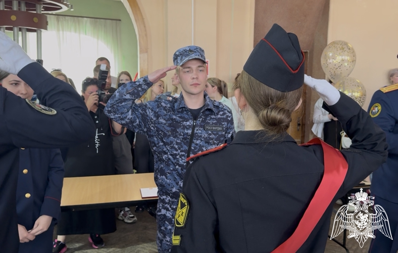 Росгвардия приняла участие в торжественной церемонии прощания со  Знаменем