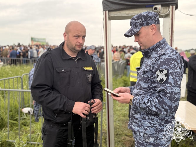 В Твери период празднования Курбан-Байрам сотрудники Росгвардии обеспечили правопорядок и общественную безопасность