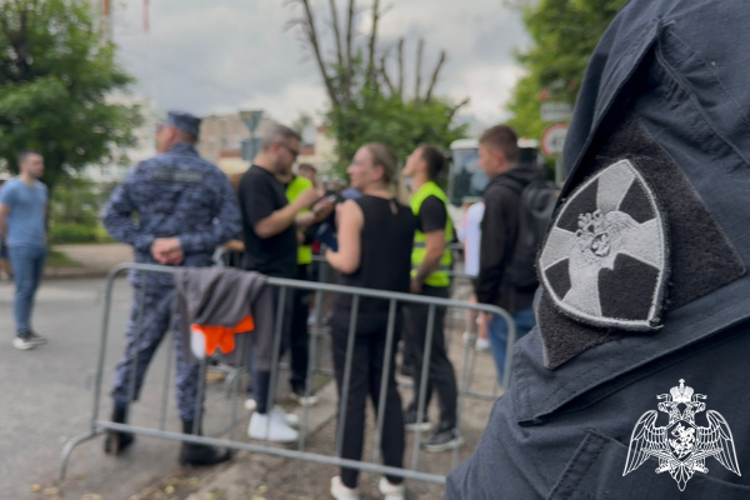 Росгвардейцы обеспечили безопасность футбольного матча в Твери