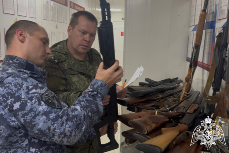 В Управлении Росгвардии по Тверской области состоялась передача очередной партии оружия и патронов для нужд специальной военной операции.