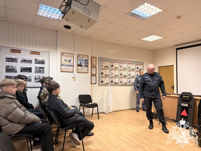 Тверские росгвардейцы присоединились к Всероссийской акции «День призывника» 