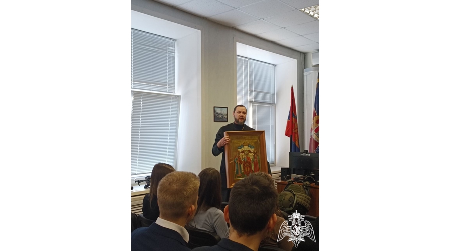 В рамках ведомственной акции «Безопасный Новый год» Тверской СОБР провел экскурсию для учеников православной школы